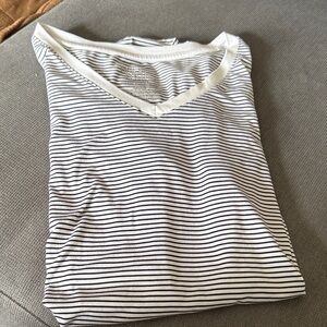 Maternity Striped V-Neck T-Shirt- small